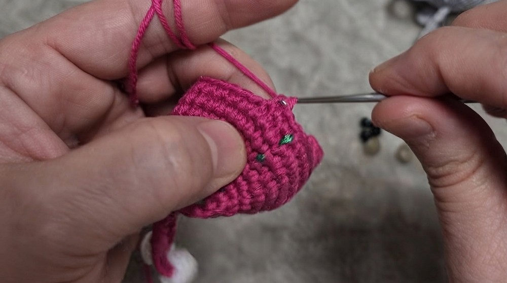 Crochet Strawberry Keychain Pattern 4