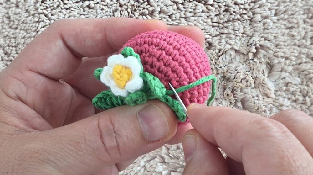 Crochet Strawberry Keychain Pattern 6