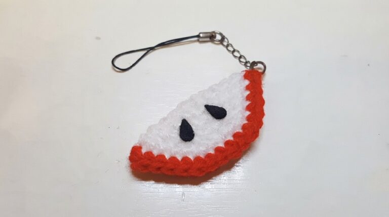 Crochet Watermelon Keychain Pattern 6