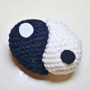 Crochet Yin Yang Amigurumi Pattern 7