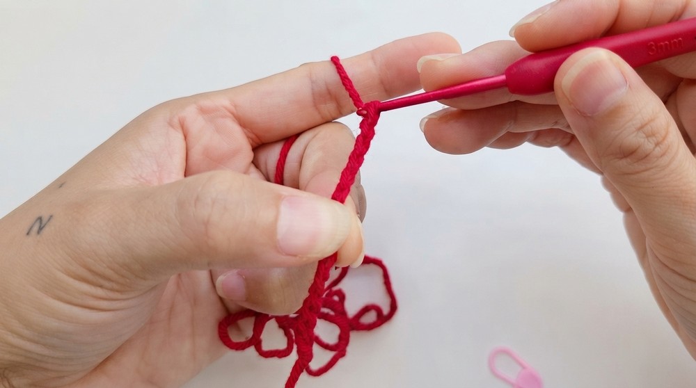 Cute Crochet AirPods Case Pattern 1