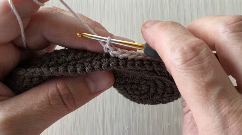 Cute Crochet Baby Booties Pattern 3