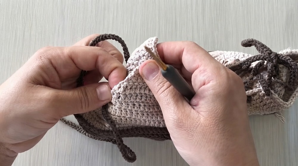 Cute Crochet Baby Booties Pattern 6