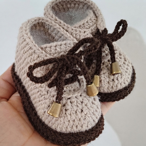 Cute Crochet Baby Booties Pattern 7
