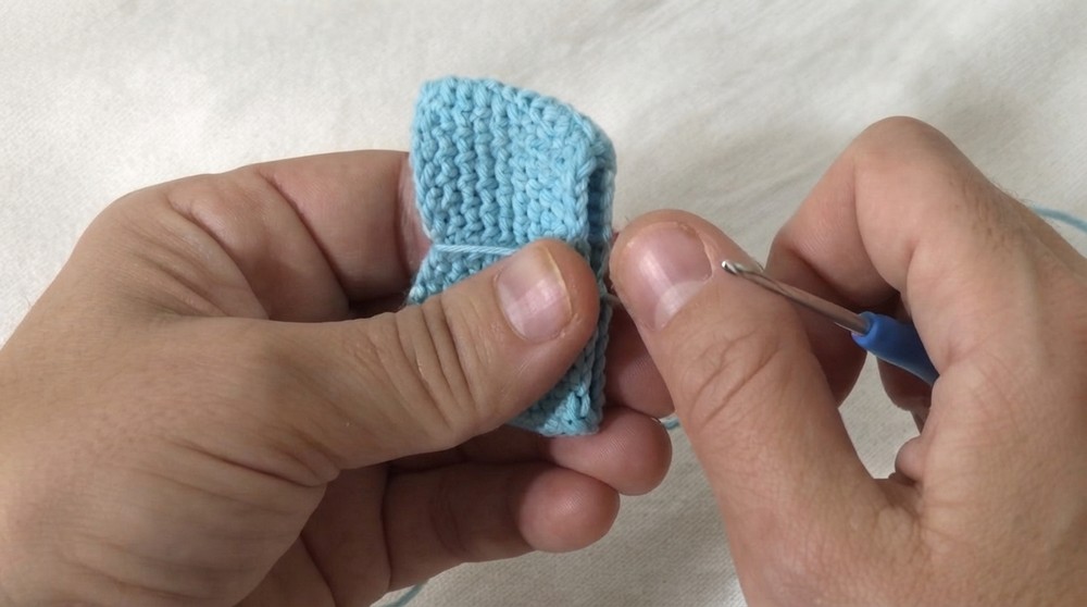 Cute Crochet Bow Headband Pattern 3