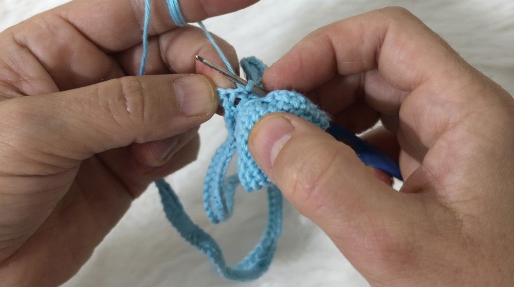 Cute Crochet Bow Headband Pattern 5
