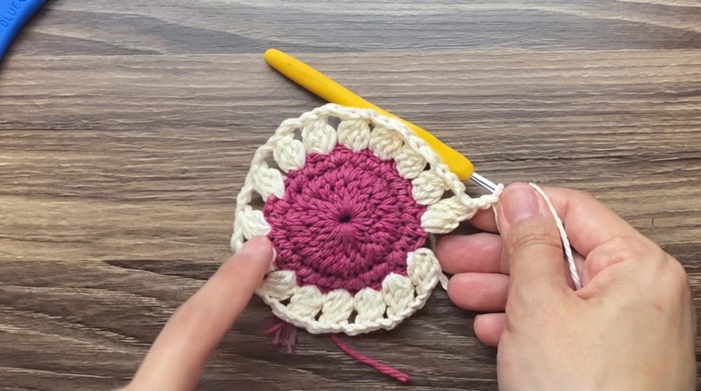 Cute Crochet Flower Coaster Pattern 4