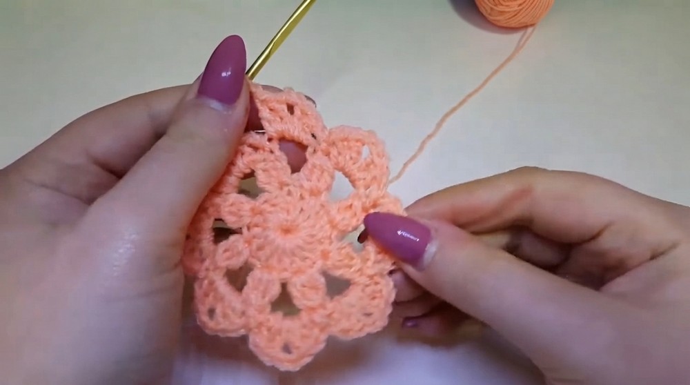Cute Crochet Large Flower Pattern 5