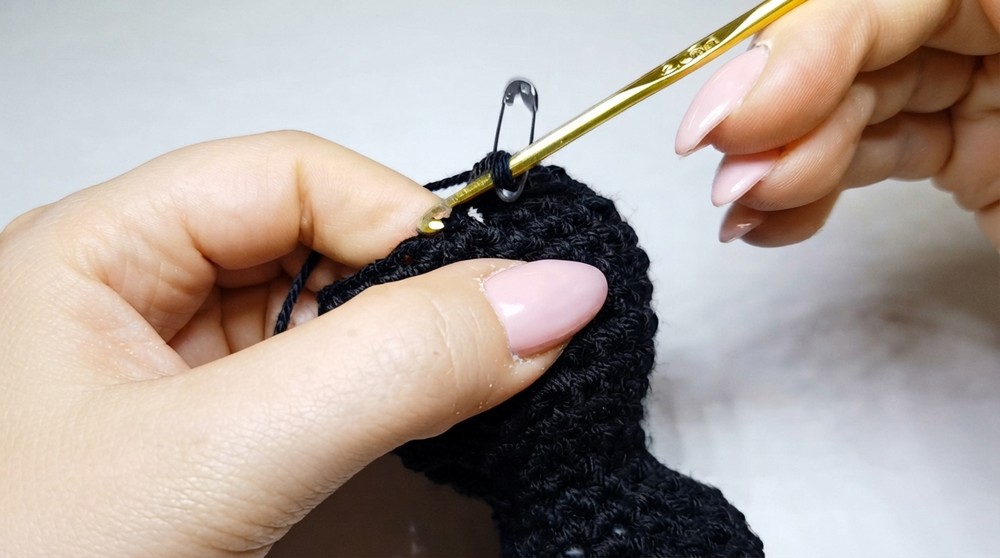 Easy Crochet Barbapapa Amigurumi Pattern 4