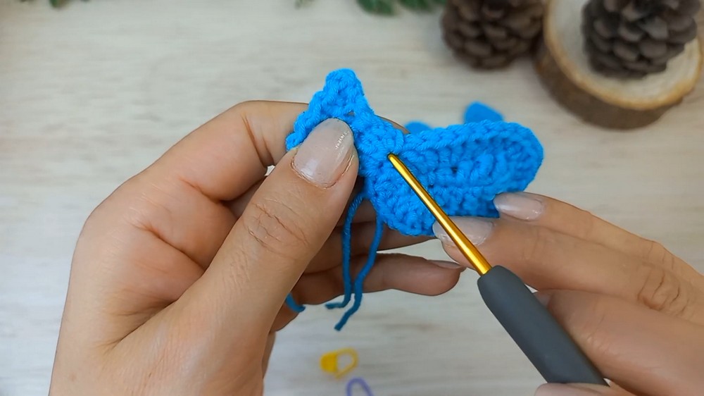 Easy Crochet Bird Keychain Pattern 5
