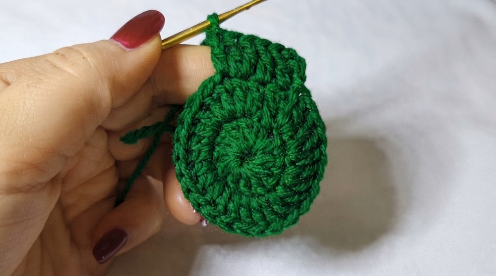 Easy Crochet Christmas Ball Pattern 3