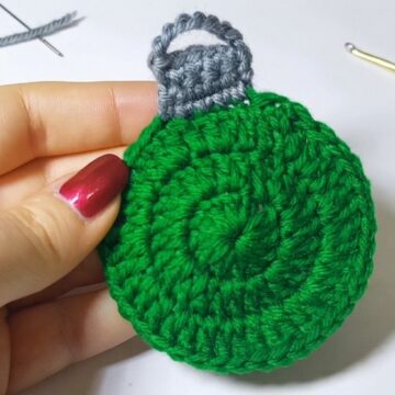 Easy Crochet Christmas Ball Pattern 5