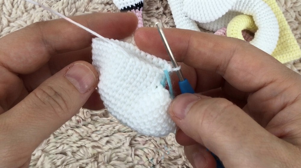Easy Crochet Swan Teether Pattern 3