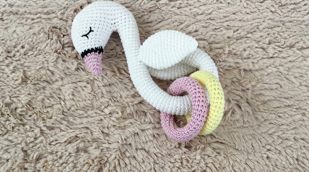 Easy Crochet Swan Teether Pattern 7