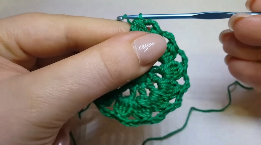 Easy Spring Crochet Earrings Pattern 4