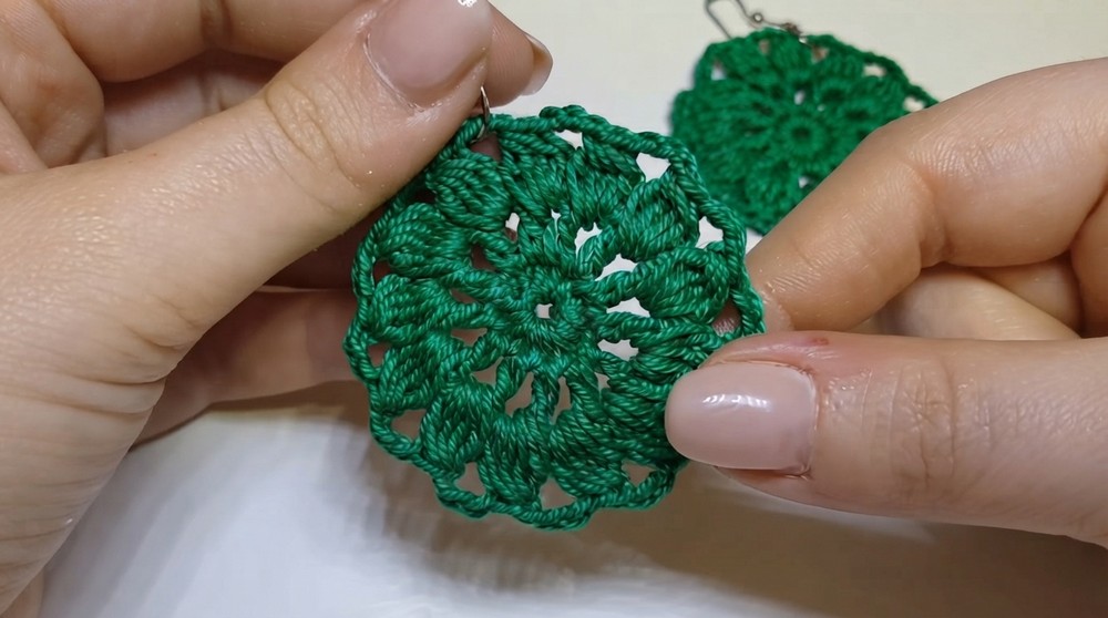 Easy Spring Crochet Earrings Pattern 5