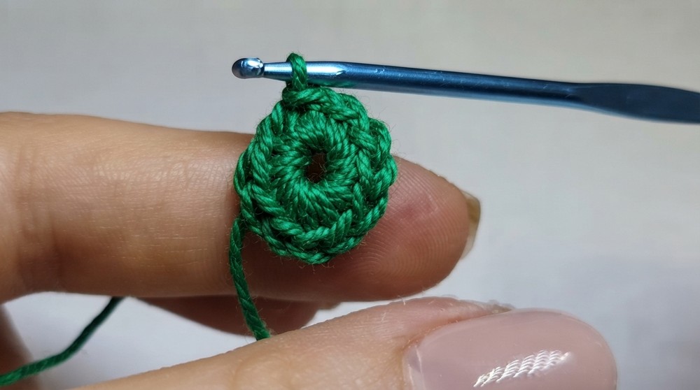 Easy Spring Crochet Earrings Pattern1