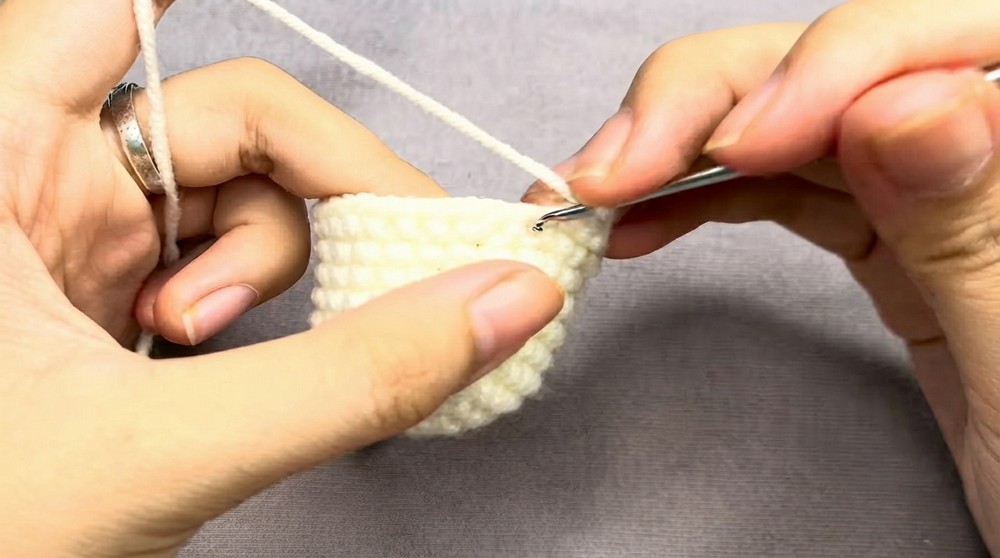 Halloween Crochet Mini Ghost Pattern 3