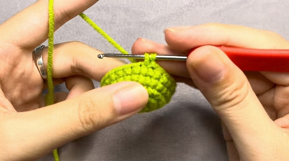 Halloween Crochet Mini Ghost Pattern 4