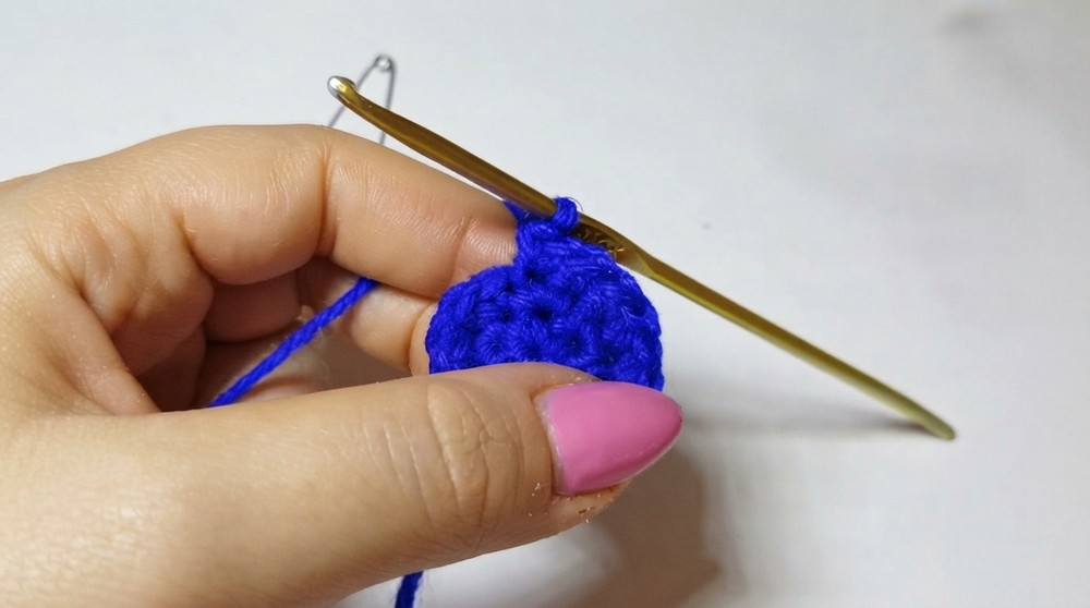 Handmade Crochet Pouch Pattern 2