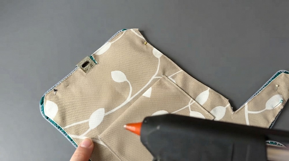 How to Make a Stylish Canvas Bag Yourself (3)