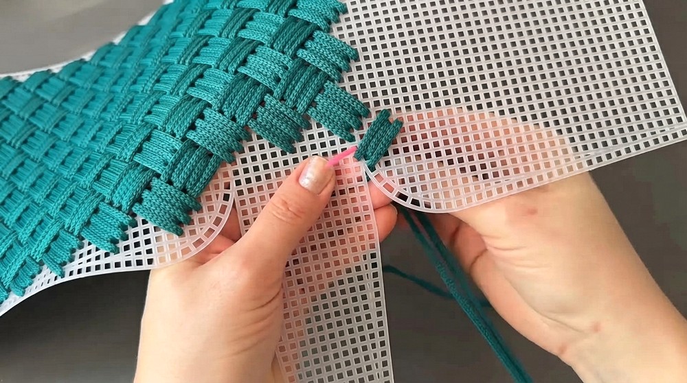 How to Make a Stylish Canvas Bag Yourself (5)