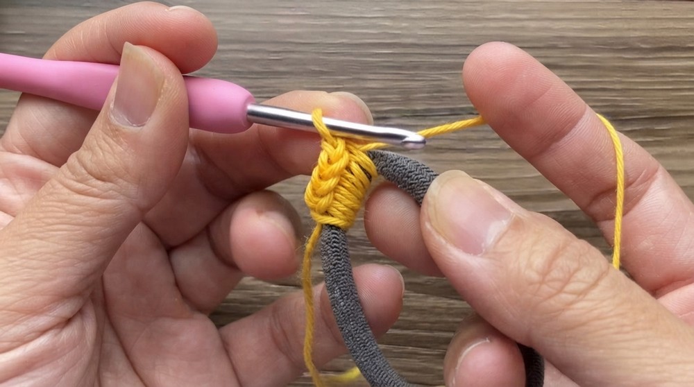 Quick Crochet Scrunchies Pattern 1