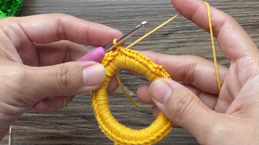 Quick Crochet Scrunchies Pattern 2