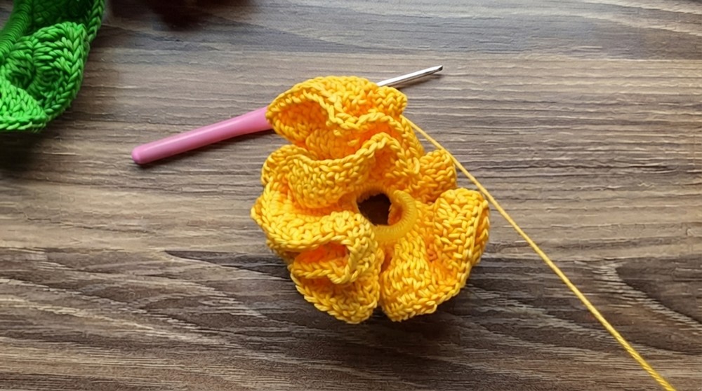 Quick Crochet Scrunchies Pattern 5