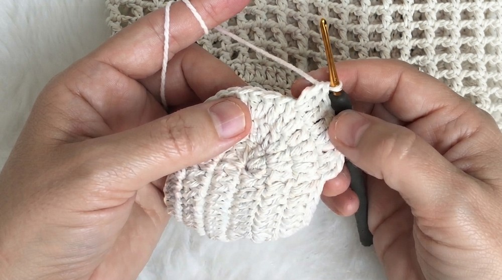 Quick Crochet Wall Hanging Pattern 4