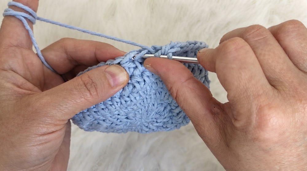 Super Crochet Wall Hanging Pattern 4